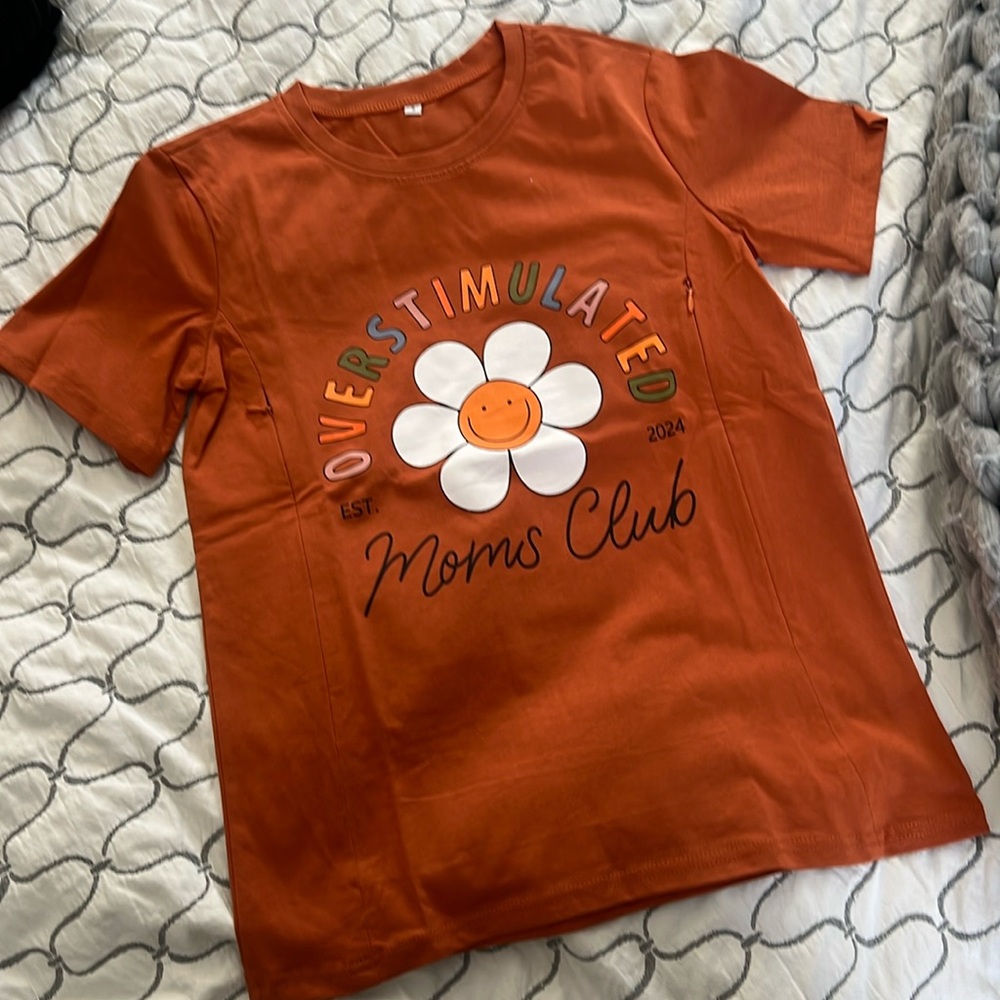Breastfeeding Tshirt
Size small
BRAND NEW